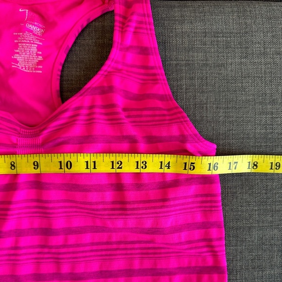 Danskin Now Seamless Support Tank – Fuchsia Racerback w/ Built-In Bra – Size XL - Picture 6 of 8